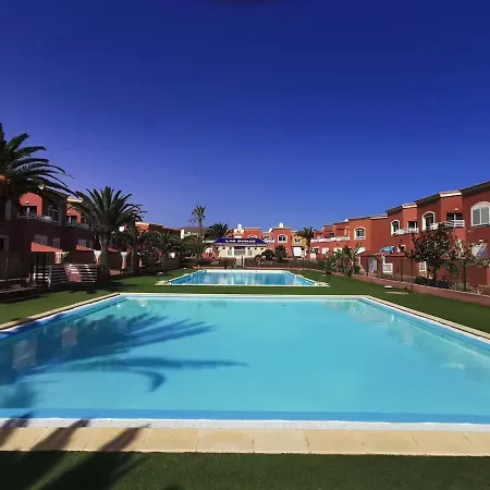 Holiday home Modern And Spacious 3 Bedroom House In *